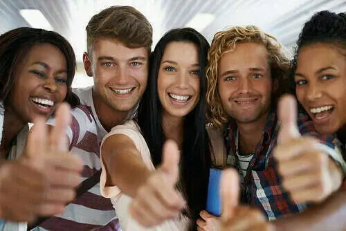 Comment la sophrologie guide les adolescents à surmonter leurs complexes